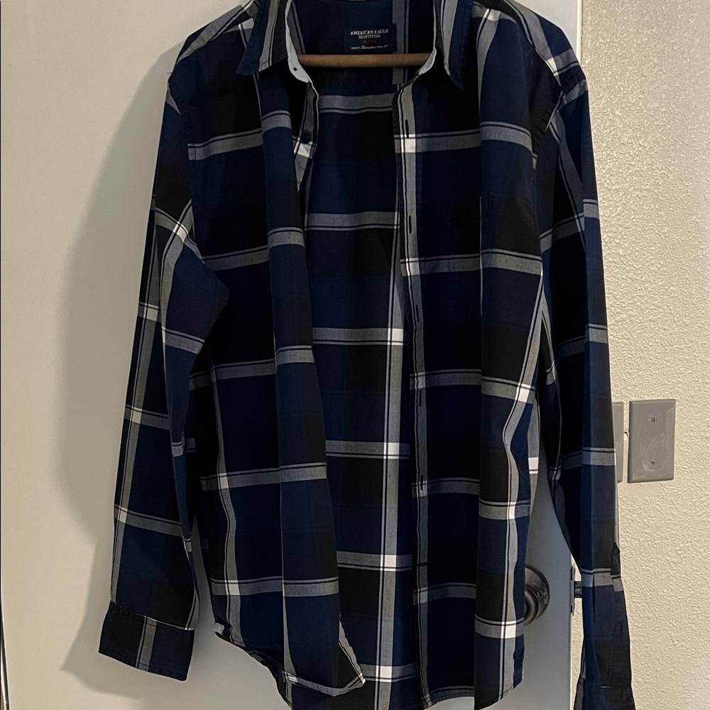 Excellent new condition vintage American Eagle Outfitters vibrant Plaid Shirt